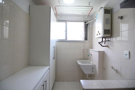 Apartamento para alugar com 74m², 2 quartos e 1 vagaÁrea de Serviço