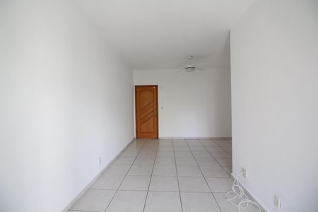 Apartamento para alugar com 74m², 2 quartos e 1 vagaSala