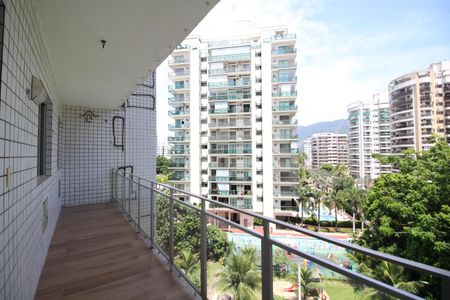 Varanda de apartamento para alugar com 2 quartos, 74m² em Barra da Tijuca, Rio de Janeiro
