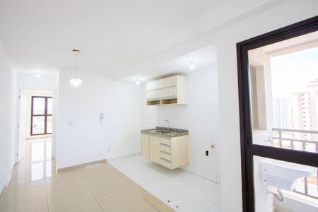 Sala/Cozinha de apartamento à venda com 1 quarto, 41m² em Vila Valparaíso, Santo André