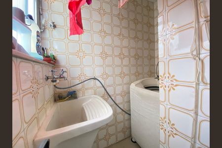 Apartamento à venda com 63m², 3 quartos e 1 vagaÁrea de Serviço