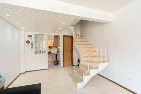 Casa de Condomínio à venda com 2 quartos, 68m² em Rio Branco, Canoas