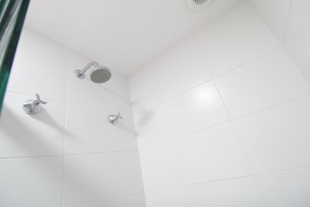 Banheiro da suíte de apartamento à venda com 2 quartos, 42m² em Socorro, São Paulo