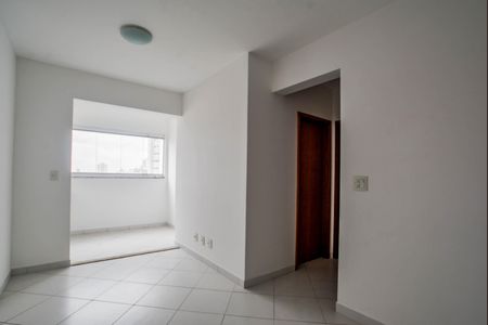 Sala de apartamento à venda com 2 quartos, 60m² em Campestre, Santo André