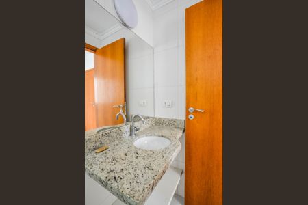 Apartamento à venda com 60m², 2 quartos e 2 vagas Apartamento à venda com 60m², 2 quartos e 2 vagasBanheiro da Suíte