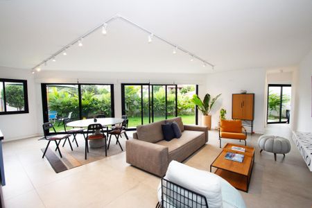 Casa à venda com 350m², 5 quartos e 3 vagassala 2 de estar e tv