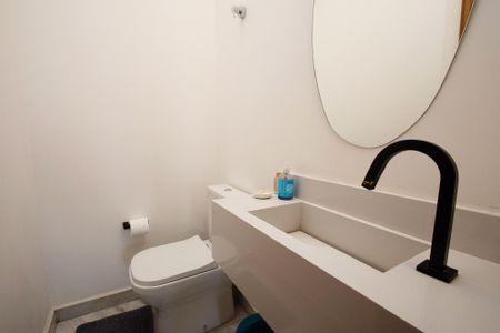 Casa à venda com 350m², 5 quartos e 3 vagaslavabo