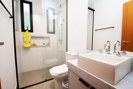 Casa à venda com 350m², 5 quartos e 3 vagasbanheiro quarto 3