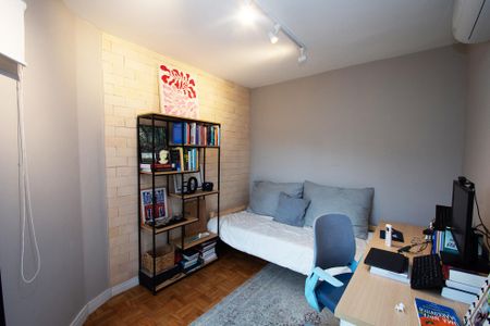 Casa à venda com 350m², 5 quartos e 3 vagasquarto 1