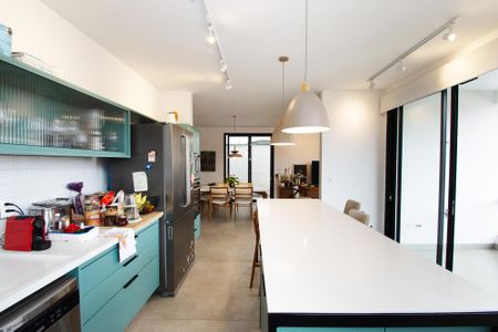 Casa à venda com 350m², 5 quartos e 3 vagascozinha