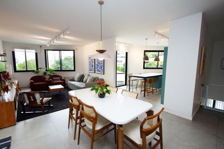 Casa à venda com 350m², 5 quartos e 3 vagasSala de jantar