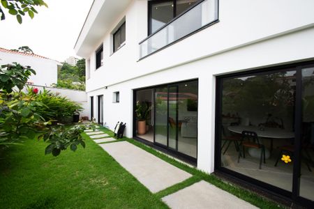 Casa à venda com 350m², 5 quartos e 3 vagasquintal