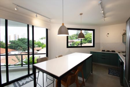 Casa à venda com 350m², 5 quartos e 3 vagascozinha