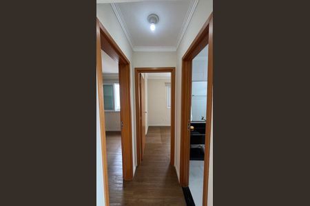 Corredor de apartamento para alugar com 2 quartos, 50m² em Vila Príncipe de Gales, Santo André