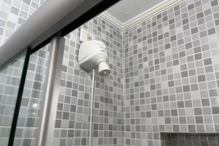 Apartamento para alugar com 100m², 2 quartos e sem vagaBanheiro da Suíte