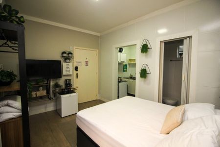 Sala/Quarto de kitnet/studio para alugar com 1 quarto, 30m² em Centro Histórico, Porto Alegre