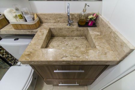 Apartamento à venda com 67m², 3 quartos e 1 vaga Apartamento à venda com 67m², 3 quartos e 1 vagaBanheiro 2