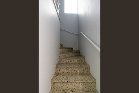 Casa à venda com 124m², 3 quartos e 2 vagasEscada