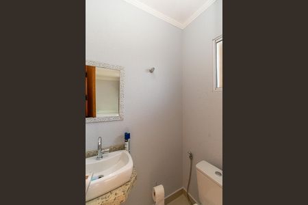 Casa à venda com 124m², 3 quartos e 2 vagasLavabo