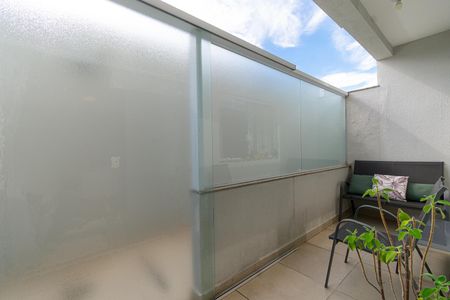 Casa à venda com 124m², 3 quartos e 2 vagasVaranda