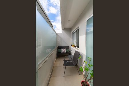 Casa à venda com 124m², 3 quartos e 2 vagasVaranda
