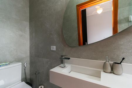 Casa à venda com 124m², 3 quartos e 2 vagasBanheiro da Suíte