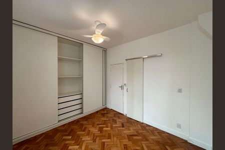 Apartamento à venda com 70m², 2 quartos e sem vagaSuíte canadense