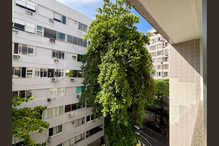 Apartamento à venda com 70m², 2 quartos e sem vagaSala - vista
