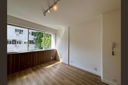 Apartamento à venda com 70m², 2 quartos e sem vagaSala