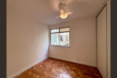 Apartamento à venda com 70m², 2 quartos e sem vagaSuíte canadense