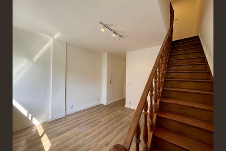 Apartamento à venda com 70m², 2 quartos e sem vagaSala