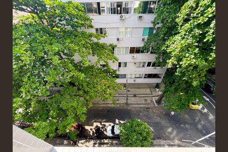 Apartamento à venda com 70m², 2 quartos e sem vagaSala - vista