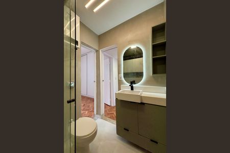 Apartamento à venda com 70m², 2 quartos e sem vagaBanheiro social e da suíte canadense