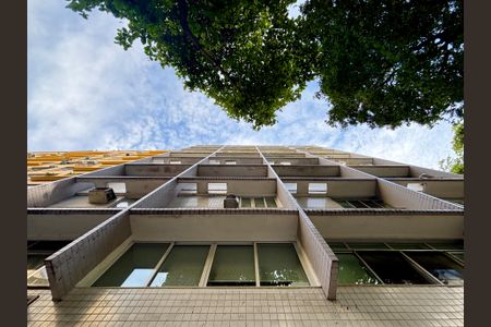 Apartamento à venda com 70m², 2 quartos e sem vagaFachada