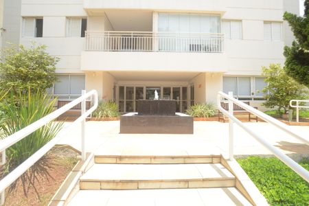 Apartamento para alugar com 56m², 2 quartos e 1 vagaFachada