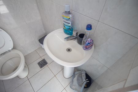 Casa à venda com 420m², 4 quartos e 6 vagasBanheiro Social 2