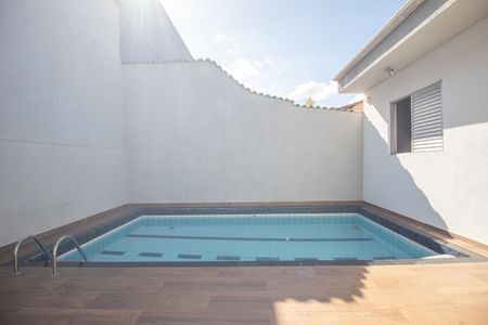 Casa à venda com 420m², 4 quartos e 6 vagasPiscina