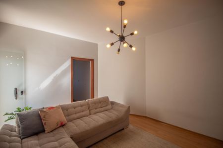 Casa à venda com 420m², 4 quartos e 6 vagasSala de TV