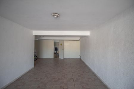 Casa à venda com 420m², 4 quartos e 6 vagasGaragem