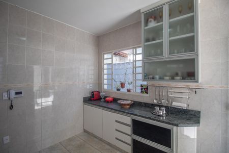 Casa à venda com 420m², 4 quartos e 6 vagasCozinha