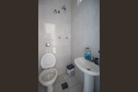 Casa à venda com 420m², 4 quartos e 6 vagasBanheiro Social 2