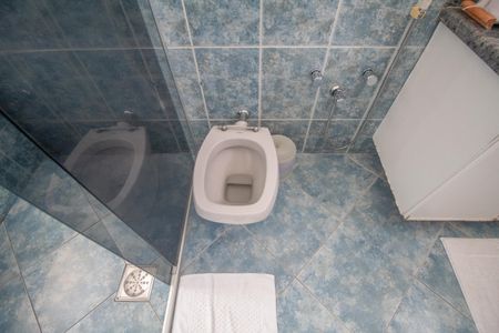 Casa à venda com 420m², 4 quartos e 6 vagasBanheiro da Suite