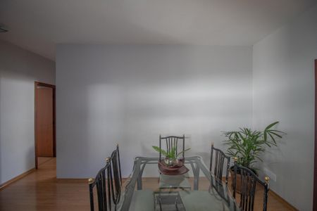 Casa à venda com 420m², 4 quartos e 6 vagasCopa