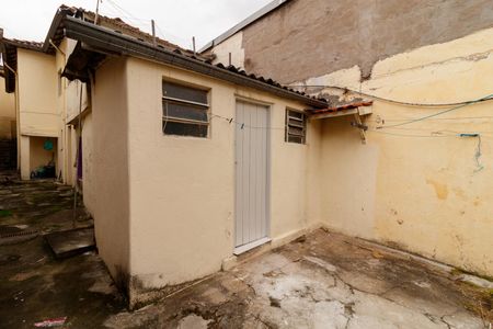 Casa para alugar com 30m², 1 quarto e sem vaga Casa para alugar com 30m², 1 quarto e sem vagaÁrea externa