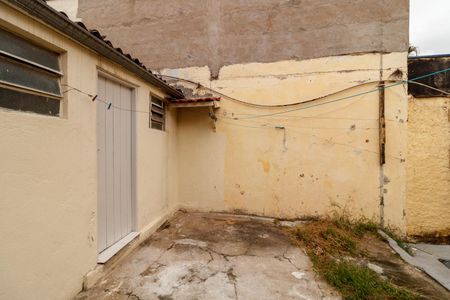 Casa para alugar com 30m², 1 quarto e sem vaga Casa para alugar com 30m², 1 quarto e sem vagaÁrea externa