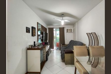 Apartamento à venda com 67m², 2 quartos e 1 vaga Apartamento à venda com 67m², 2 quartos e 1 vagaSala