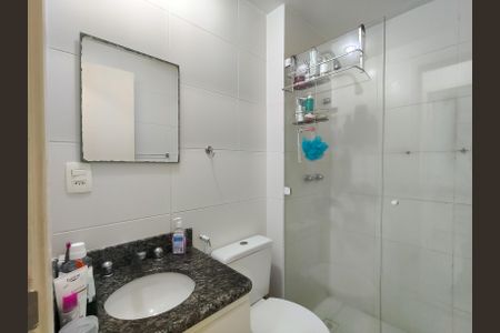 Apartamento à venda com 67m², 2 quartos e 1 vaga Apartamento à venda com 67m², 2 quartos e 1 vagaBanheiro Corredor