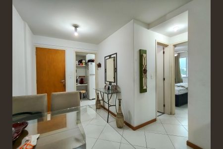 Apartamento à venda com 67m², 2 quartos e 1 vaga Apartamento à venda com 67m², 2 quartos e 1 vagaSala