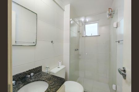 Apartamento à venda com 67m², 2 quartos e 1 vaga Apartamento à venda com 67m², 2 quartos e 1 vagaBanheiro da Suíte