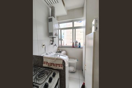 Apartamento à venda com 67m², 2 quartos e 1 vaga Apartamento à venda com 67m², 2 quartos e 1 vagaCozinha e Área de Serviço